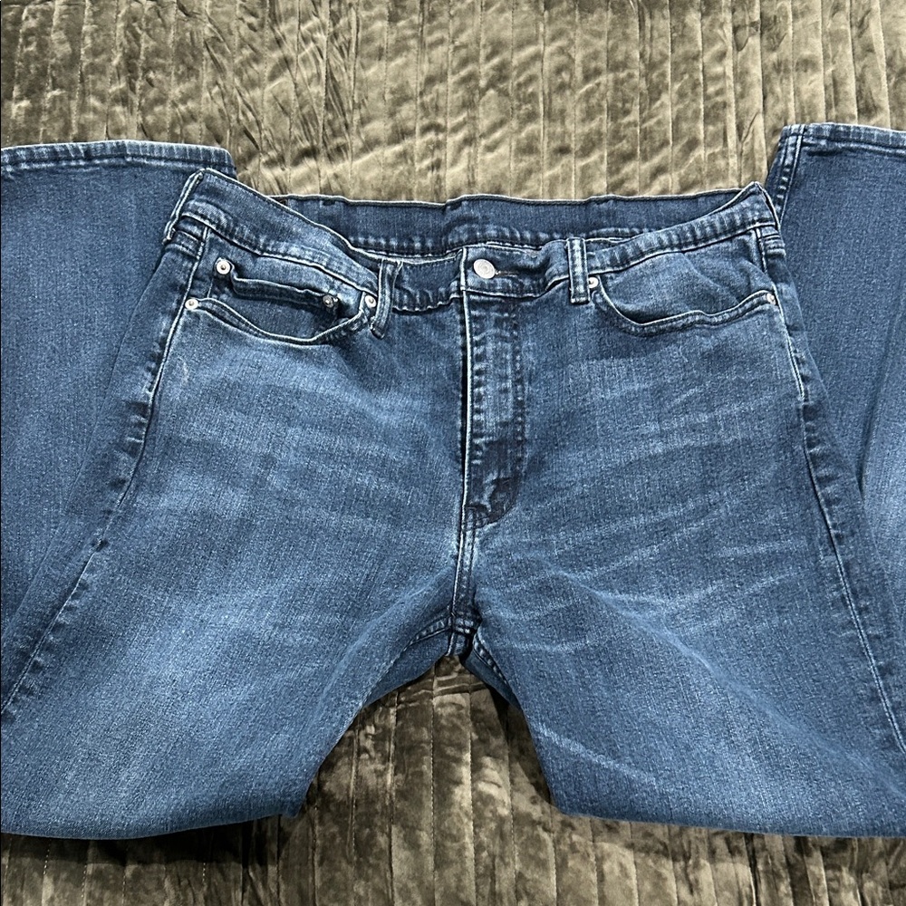 Levi's 514 Straight Fit Jeans - Picture 4 of 7